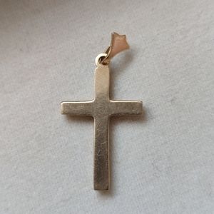 SOLD Vintage 14K Yellow Gold Plain Cross Pendant